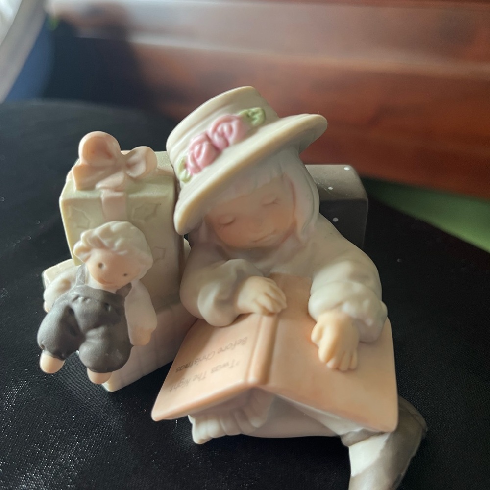 Vintage Kim Anderson (Enesco) dreaming of wonders yet to come figurine